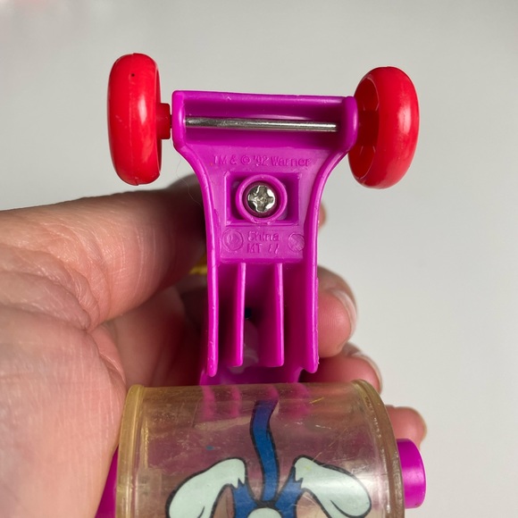 Vintage 1992 Tiny Toon Adventures Sweetie Bird Warner Bros McDonald’s Push Toy - Picture 4 of 14